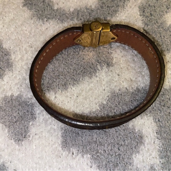 Louis Vuitton monogram nano bracelet 19 - Picture 2 of 5